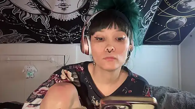 Snapshot of FRRANNKIE chatting on 01/26/25, 12:11 FRRANNKIE online show from 01/26/25, 12:11