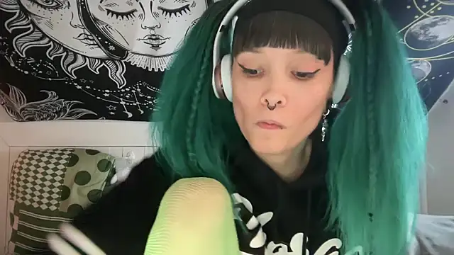 Snapshot of FRRANNKIE chatting on 02/17/25, 07:47 FRRANNKIE online show from 02/17/25, 07:47