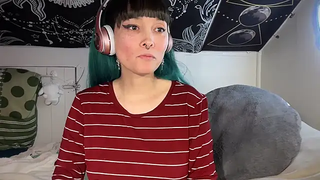 Snapshot of FRRANNKIE chatting on 02/20/25, 10:48 FRRANNKIE online show from 02/20/25, 10:48