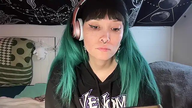 Snapshot of FRRANNKIE chatting on 02/21/25, 07:32 FRRANNKIE online show from 02/21/25, 07:32