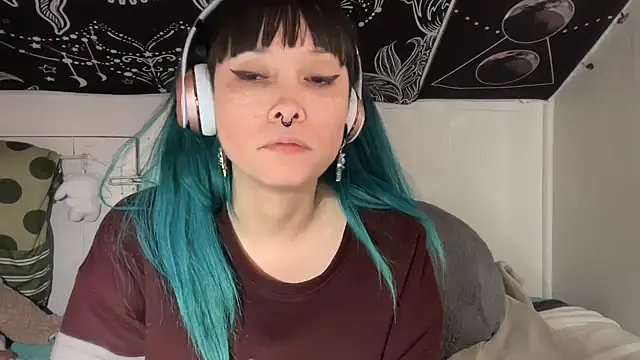 Snapshot of FRRANNKIE chatting on 02/22/25, 06:52 FRRANNKIE online show from 02/22/25, 06:52