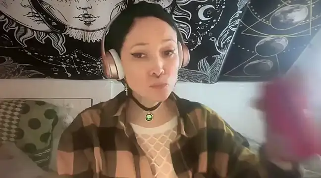 Snapshot of FRRANNKIE chatting on 03/07/25, 07:27 FRRANNKIE online show from 03/07/25, 07:27