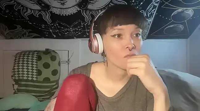 Snapshot of FRRANNKIE chatting on 03/17/25, 05:45 FRRANNKIE online show from 03/17/25, 05:45