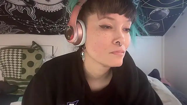 Snapshot of FRRANNKIE chatting on 03/22/25, 01:41 FRRANNKIE online show from 03/22/25, 01:41