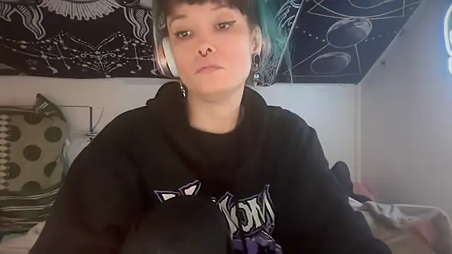 Snapshot of FRRANNKIE chatting on 03/22/25, 05:31 FRRANNKIE online show from 03/22/25, 05:31