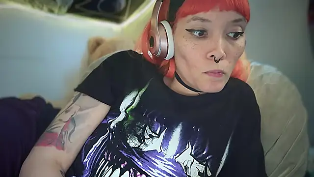 Snapshot of FRRANNKIE chatting on 09/19/25, 09:22 FRRANNKIE online show from 09/19/25, 09:22