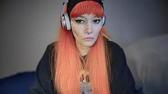 Snapshot of FRRANNKIE chatting on 10/25/25, 04:46 FRRANNKIE online show from 10/25/25, 04:46