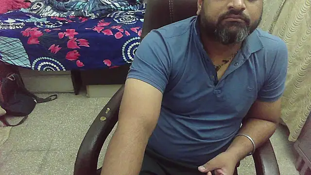 Snapshot of rentarob chatting on 11/20/25, 09:42 rentarob online show from 11/20/25, 09:42