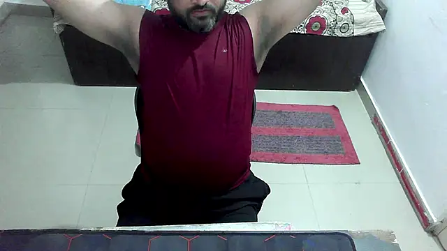 Snapshot of rentarob chatting on 03/09/26, 05:17 rentarob online show from 03/09/26, 05:17