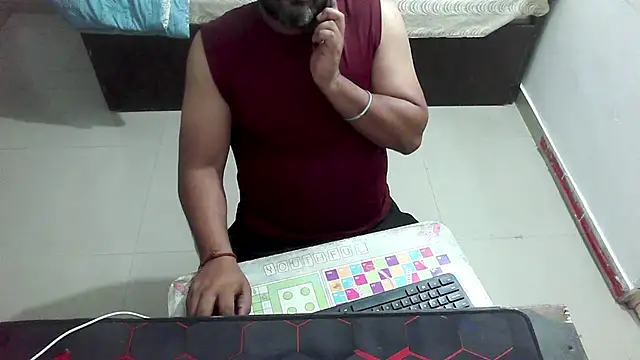 Snapshot of rentarob chatting on 03/13/26, 04:13 rentarob online show from 03/13/26, 04:13