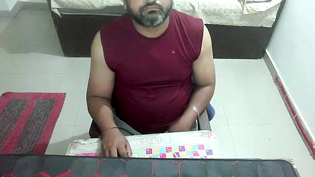 Snapshot of rentarob chatting on 03/19/26, 04:44 rentarob online show from 03/19/26, 04:44