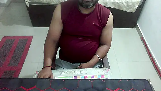 Snapshot of rentarob chatting on 03/20/26, 06:35 rentarob online show from 03/20/26, 06:35