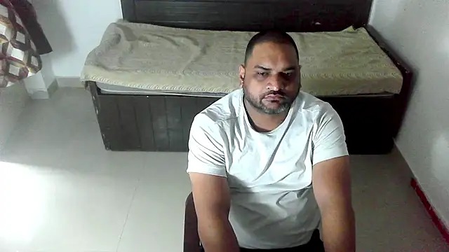 Snapshot of rentarob chatting on 04/03/26, 01:58 rentarob online show from 04/03/26, 01:58