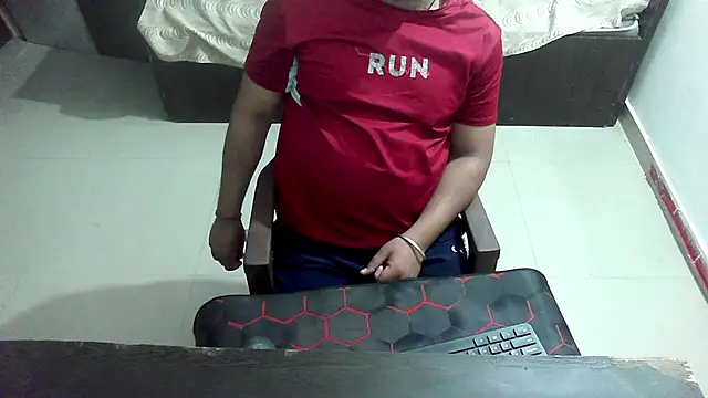 Snapshot of rentarob chatting on 04/03/26, 03:21 rentarob online show from 04/03/26, 03:21