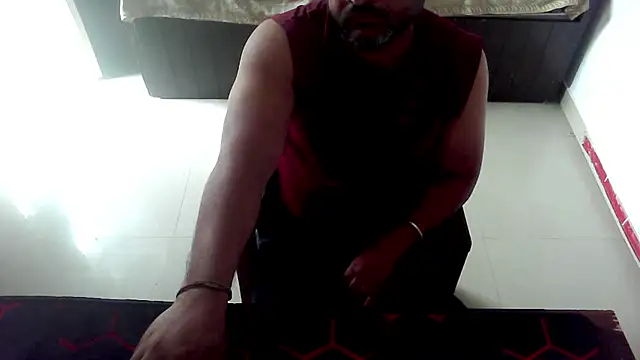 Snapshot of rentarob chatting on 04/07/26, 09:32 rentarob online show from 04/07/26, 09:32