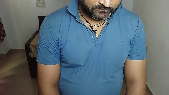 Snapshot of rentarob chatting on 04/18/26, 10:52 rentarob online show from 04/18/26, 10:52