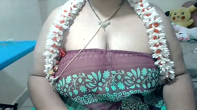 Snapshot of archanatelugu9 chatting on 04/18/26, 01:15 archanatelugu9 online show from 04/18/26, 01:15