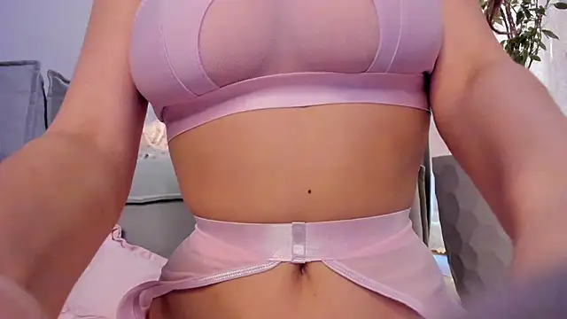 Snapshot of lina_stones chatting on 02/17/25, 09:46 lina stones online show from 02/17/25, 09:46