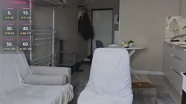 Snapshot of more__than__love chatting on 04/12/26, 09:14 more than love online show from 04/12/26, 09:14