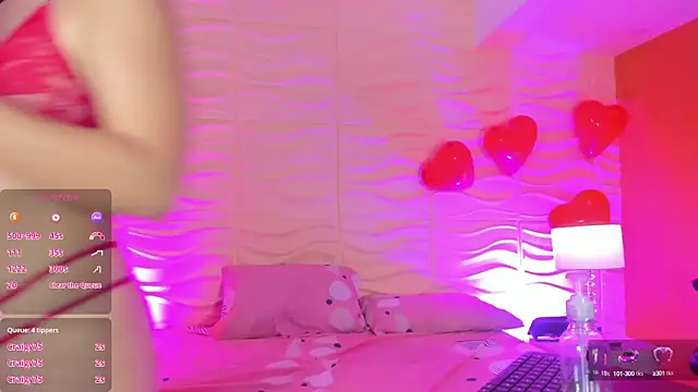 Snapshot of LucianaCarter chatting on 02/15/25, 10:00 LucianaCarter online show from 02/15/25, 10:00