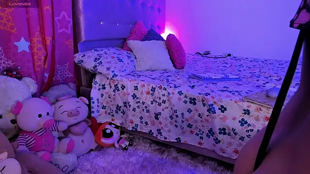 Snapshot of LucianaCarter chatting on 11/08/25, 11:25 LucianaCarter online show from 11/08/25, 11:25