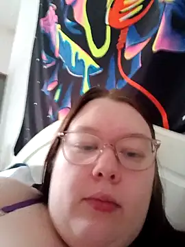 Sexycurvyemilyy online show from 05/09/26, 02:44