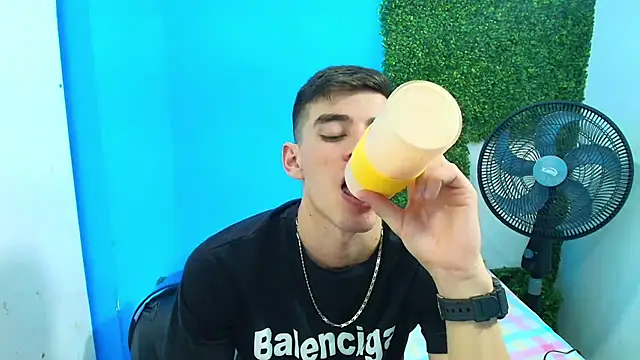 DEIBY BABY online show from 01/29/25, 03:54