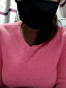 Snapshot of Sexybomb33 chatting on 12/16/24, 12:06 Sexybomb33 online show from 12/16/24, 12:06