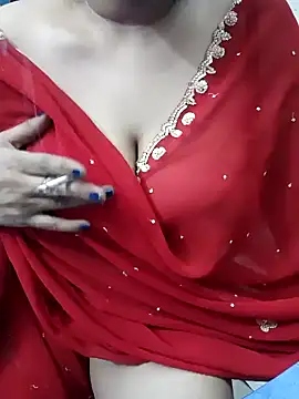 Snapshot of Sexybomb33 chatting on 02/09/25, 09:28 Sexybomb33 online show from 02/09/25, 09:28