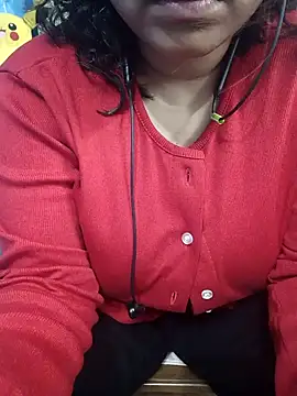 Snapshot of Sexybomb33 chatting on 02/12/25, 08:18 Sexybomb33 online show from 02/12/25, 08:18