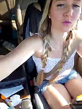 SkyelarSommer online show from 02/13/25, 08:45