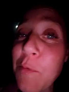 Snapshot of SkyelarSommer chatting on 04/02/26, 03:37 SkyelarSommer online show from 04/02/26, 03:37