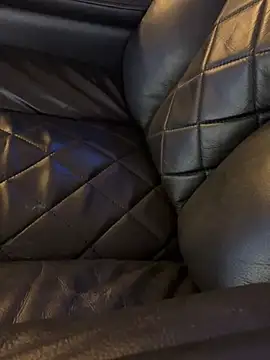 Snapshot of DominiqueX0 chatting on 02/02/25, 12:35 DominiqueX0 online show from 02/02/25, 12:35