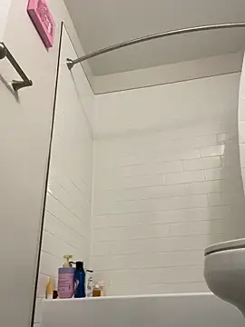 Snapshot of DominiqueX0 chatting on 03/12/25, 03:18 DominiqueX0 online show from 03/12/25, 03:18