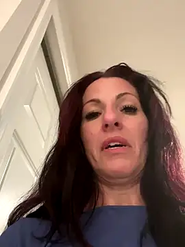 Snapshot of DominiqueX0 chatting on 09/18/25, 07:54 DominiqueX0 online show from 09/18/25, 07:54