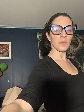 Snapshot of DominiqueX0 chatting on 02/09/26, 04:05 DominiqueX0 online show from 02/09/26, 04:05