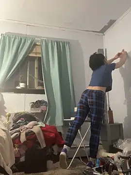 Snapshot of DominiqueX0 chatting on 03/04/26, 05:24 DominiqueX0 online show from 03/04/26, 05:24