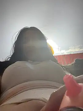 Snapshot of DominiqueX0 chatting on 03/21/26, 06:51 DominiqueX0 online show from 03/21/26, 06:51