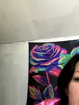 Snapshot of DominiqueX0 chatting on 04/25/26, 02:03 DominiqueX0 online show from 04/25/26, 02:03