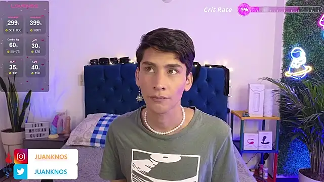 Snapshot of by_pandora chatting on 04/05/26, 07:00 by pandora online show from 04/05/26, 07:00