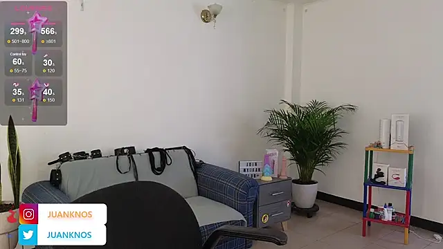 Snapshot of by_pandora chatting on 06/25/26, 06:12 by pandora online show from 06/25/26, 06:12