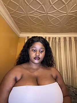 Snapshot of KnockoutBestie chatting on 04/18/26, 08:31 KnockoutBestie online show from 04/18/26, 08:31