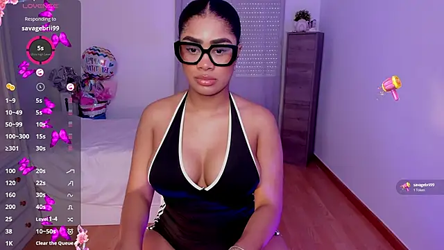 briana walker online show from 10/05/25, 09:51