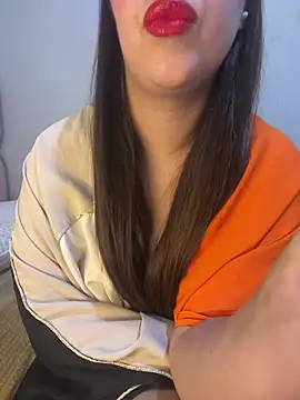 Snapshot of Mayacrayzi chatting on 02/10/25, 05:52 Mayacrayzi online show from 02/10/25, 05:52