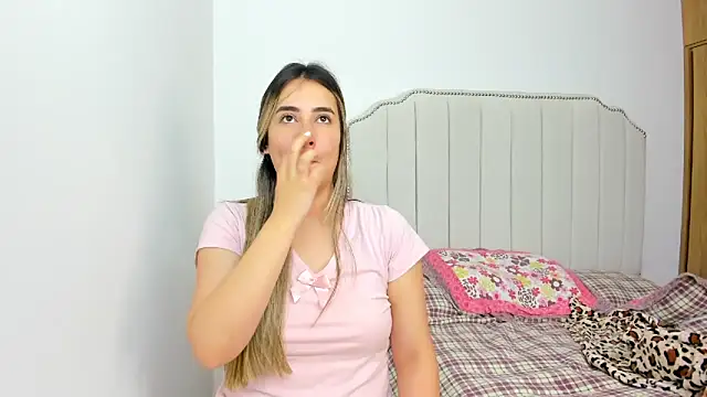 Hanna86 online show from 01/12/25, 02:30