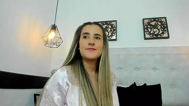 Hanna86 online show from 01/14/25, 01:26