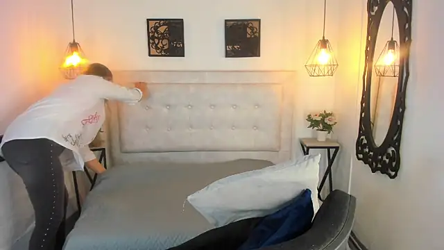 Hanna86 online show from 01/22/25, 07:56