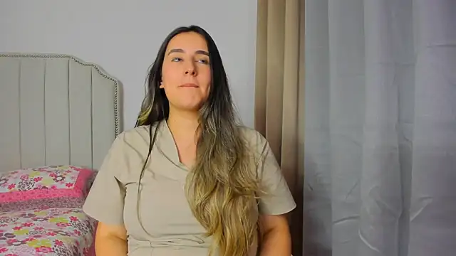 Snapshot of Hanna86 chatting on 04/10/26, 01:22 Hanna86 online show from 04/10/26, 01:22