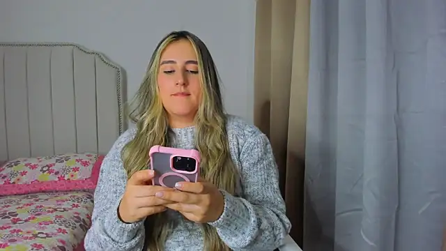 Snapshot of Hanna86 chatting on 04/14/26, 12:38 Hanna86 online show from 04/14/26, 12:38