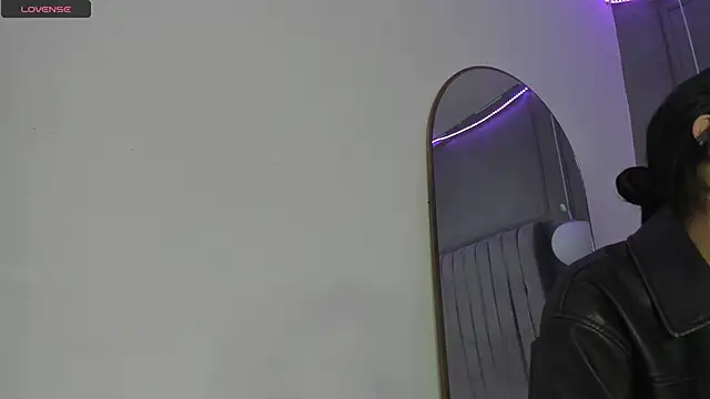 AmyOlimpo online show from 02/15/25, 01:10